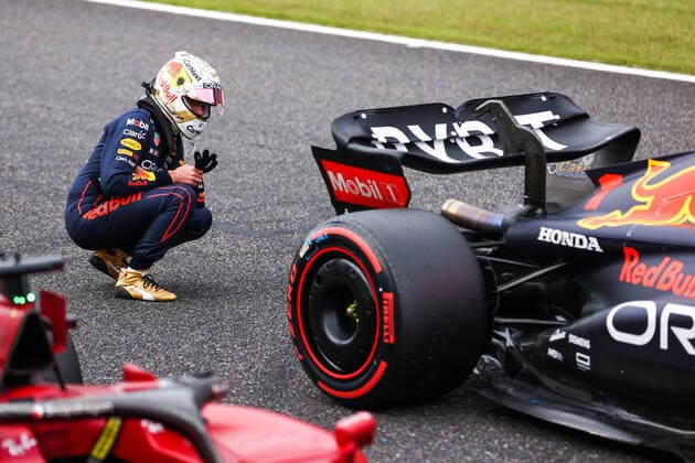 VERSTAPPEN Max (ned), Red Bull Racing RB18, portrait during the Formula 1 Honda Japanese Grand Prix 2022, 18th round of the 2022 FIA Formula One World Championship, WM, Weltmeisterschaft from October 7 to 9, 2022 on the Suzuka International Racing Course, in Suzuka, Mie Prefecture, Japan - F1 - JAPANESE GRAND PRIX 2022 DPPI Panoramic  00122041_AV6_8535