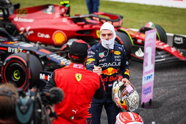 VERSTAPPEN Max (ned), Red Bull Racing RB18, LECLERC Charles (mco), Scuderia Ferrari F1-75, portrait during the Formula 1 Honda Japanese Grand Prix 2022, 18th round of the 2022 FIA Formula One World Championship, WM, Weltmeisterschaft from October 7 to 9, 2022 on the Suzuka International Racing Course, in Suzuka, Mie Prefecture, Japan - F1 - JAPANESE GRAND PRIX 2022 DPPI Panoramic  00122041_AV6_8552