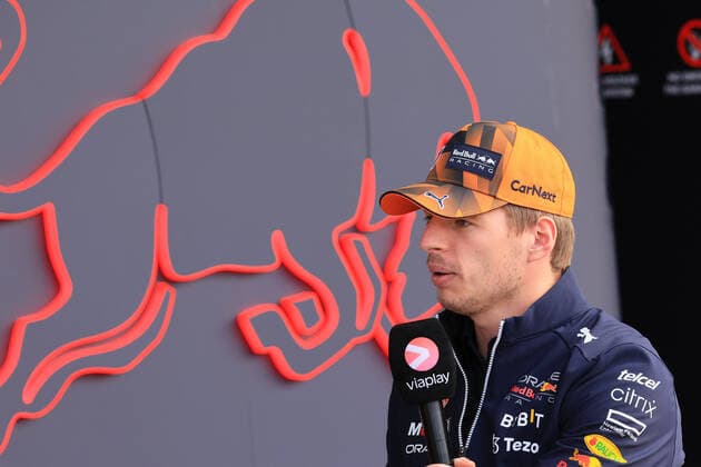 8th October 2022; Suzuka Circuit, Ino, Suzuka City, Mie Prefecture, Japan: FIA F1 Grand Prix of Japan, qualification day; Oracle Red Bull Racing, Max Verstappen talks to viaplay  ActionPlus12433337 Octane