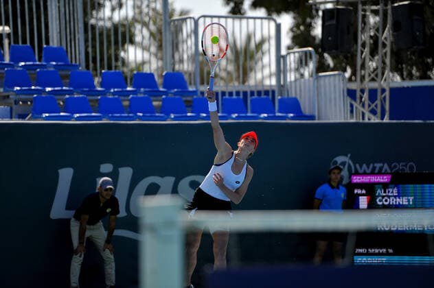 Jasmin Open Tennis Tournament 2022 In Tunisia AlizÃ Cornet of French serves against Veronika Kudermetova of Russia in the Women s Singles Semi Final match at Monastir Stadium during the Jasmin Open Tennis Tournament 2022 in Tunisia on October 08,2022. Monastir Tunisia  Copyright: xYassinexMahjoubx originalFilename:mahjoub-notitle221008_npois.jpg