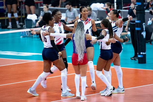 LODZ. 08.10.2022 MISTRZOSTWA SWIATA W SIATKOWCE KOBIET MECZ : DOMINIKANA - KANADA --- FIVB VOLLEYBALL WOMEN World Championship, WM, Weltmeisterschaft 2022 MATCH: DOMINICAN REPUBLIC - CANADA N Z REPREZENTACJA DOMINIKANY TEAM DOMINICAN REPUBLIC FOT. PAWEL PIOTROWSKI 400mm.pl NEWSPIX.PL --- Newspix.pl POLAND OUT!  20221008__PAP028