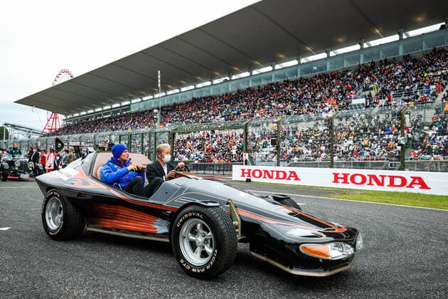 SCHUMACHER Mick (ger), Haas F1 Team VF-22 Ferrari, portrait drivers parade during the Formula 1 Honda Japanese Grand Prix 2022, 18th round of the 2022 FIA Formula One World Championship, WM, Weltmeisterschaft from Octobre 7 to 9, 2022 on the Suzuka International Racing Course, in Suzuka, Mie Prefecture, Japan - F1 - JAPANESE GRAND PRIX 2022 - RACE DPPI Panoramic  20221009_GOOD3078