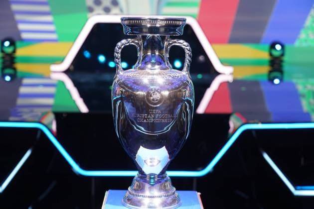 Henri Delaunay Cup on stage at the draw of the qualifying groups for the European Championship 2024 in the Festhalle Frankfurt 09 10 2022 EURO2024 Qualifying Draw EM 2024 Draw of the qualifying groups, Festhalle Frankfurt