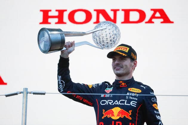 VERSTAPPEN Max (ned), Red Bull Racing RB18, portrait podium during the Formula 1 Honda Japanese Grand Prix 2022, 18th round of the 2022 FIA Formula One World Championship, WM, Weltmeisterschaft from October 7 to 9, 2022 on the Suzuka International Racing Course, in Suzuka, Mie Prefecture, Japan - F1 - JAPANESE GRAND PRIX 2022 - RACE DPPI Panoramic  00122042__V2_9343