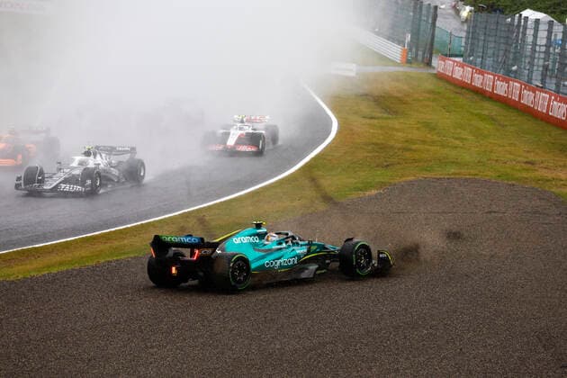 Start, 5 Sebastian Vettel DEU, Aston Martin Aramco Cognizant F1 Team , F1 Grand Prix of Japan at Suzuka International Racing Course on October 9, 2022 in Suzuka, Japan Photo by HOCH ZWEI Suzuka Japan
