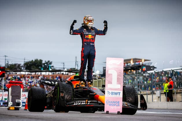 1 Max Verstappen NLD, Oracle Red Bull Racing celebrates becoming the 2022 Drivers World Champion, F1 Grand Prix of Japan at Suzuka International Racing Course on October 9, 2022 in Suzuka, Japan Photo by HOCH ZWEI Suzuka Japan