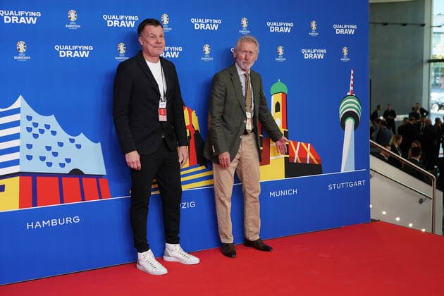 Thomas Helmer, Paul Breitner at the draw of the qualifying groups for the European Championship 2024 in the Festhalle Frankfurt 09 10 2022 EURO2024 Qualifying Draw EM 2024 Draw of the qualifying groups, Festhalle Frankfurt