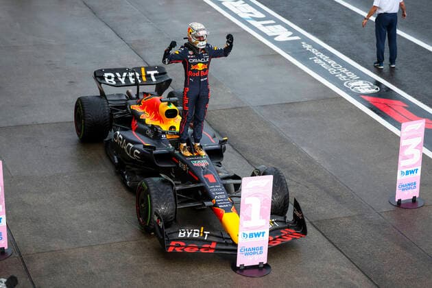 1 Max Verstappen NLD, Oracle Red Bull Racing celebrates becoming the 2022 Drivers World Champion, F1 Grand Prix of Japan at Suzuka International Racing Course on October 9, 2022 in Suzuka, Japan Photo by HOCH ZWEI Suzuka Japan