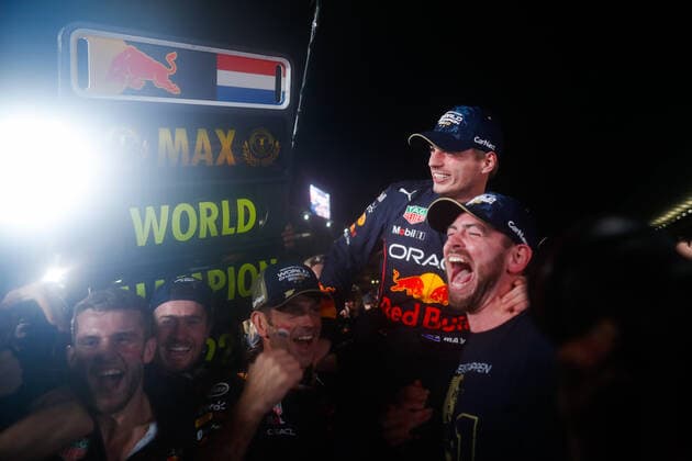 VERSTAPPEN Max (ned), Red Bull Racing RB18, portrait celebrating his second world champion title during the Formula 1 Honda Japanese Grand Prix 2022, 18th round of the 2022 FIA Formula One World Championship, WM, Weltmeisterschaft from October 7 to 9, 2022 on the Suzuka International Racing Course, in Suzuka, Mie Prefecture, Japan - F1 - JAPANESE GRAND PRIX 2022 - RACE DPPI Panoramic  00122042__V2_9641