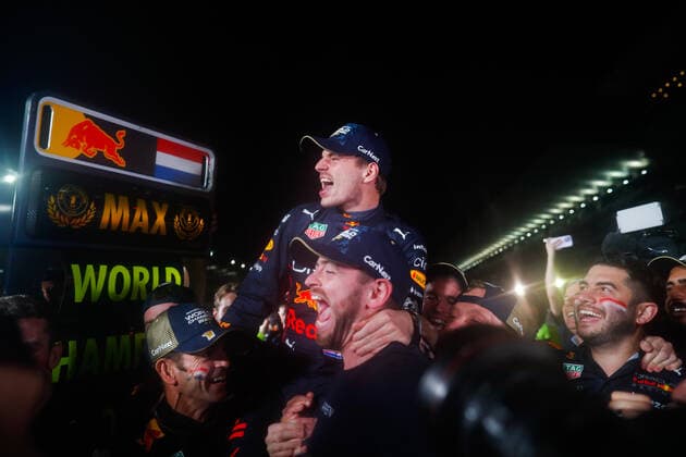 VERSTAPPEN Max (ned), Red Bull Racing RB18, portrait celebrating his second world champion title during the Formula 1 Honda Japanese Grand Prix 2022, 18th round of the 2022 FIA Formula One World Championship, WM, Weltmeisterschaft from October 7 to 9, 2022 on the Suzuka International Racing Course, in Suzuka, Mie Prefecture, Japan - F1 - JAPANESE GRAND PRIX 2022 - RACE DPPI Panoramic  00122042__V2_9625