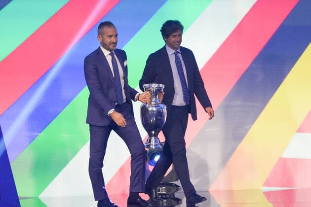 Henri Delaunay trophy is brought by Gianluca Zambrotta l and Demetrio Albertini r at the draw of the qualifying groups for the European Championship 2024 in Frankfurt Festhalle 09 10 2022 EURO2024 Qualifying Draw EM 2024 draw of the qualifying groups, Festhalle Frankfurt