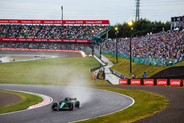 18 STROLL Lance (can), Aston Martin F1 Team AMR22, action during the Formula 1 Honda Japanese Grand Prix 2022, 18th round of the 2022 FIA Formula One World Championship, WM, Weltmeisterschaft from Octobre 7 to 9, 2022 on the Suzuka International Racing Course, in Suzuka, Mie Prefecture, Japan - F1 - JAPANESE GRAND PRIX 2022 - RACE DPPI Panoramic  20221009_G00D1228