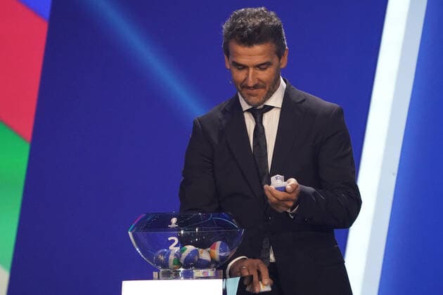 Karl Heinz Riedle draws Scotland from lottery pot 2 at the draw of the qualifying groups for the European Championship 2024 in the Festhalle Frankfurt 09 10 2022 EURO2024 Qualifying Draw EM 2024 Draw of the qualifying groups, Festhalle Frankfurt