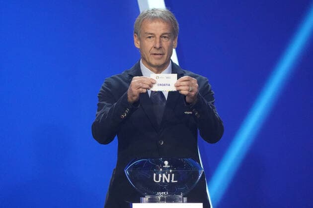 Jürgen Klinsmann Germany draws Croatia from the UEFA Nations League draw during the draw of the qualifying groups for the European Championship 2024 in Frankfurt Festhalle 09 10 2022 EURO2024 Qualifying Draw EM 2024 draw of the qualifying groups, Festhalle Frankfurt