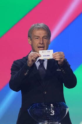 Jürgen Klinsmann Germany draws Iceland from lottery pot 3 at the draw of the qualifying groups for the European Championship 2024 in the Frankfurt Festhalle Frankfurt 09 10 2022 EURO2024 Qualifying Draw EM 2024 Draw of the qualifying groups, Festhalle Frankfurt