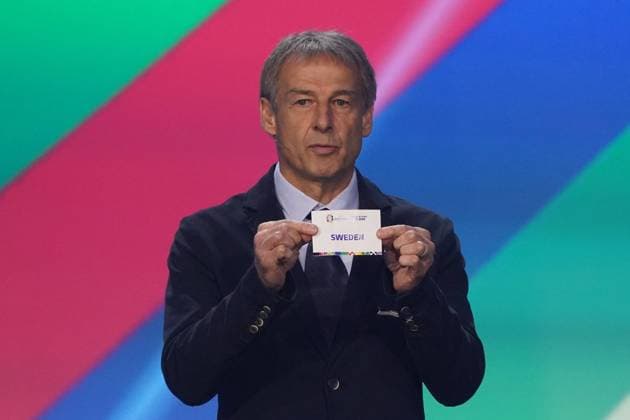 Jürgen Klinsmann Germany draws Sweden from lottery pot 3 at the draw of the qualifying groups for the European Championship 2024 in the Frankfurt Festhalle Frankfurt 09 10 2022 EURO2024 Qualifying Draw EM 2024 draw of the qualifying groups, Festhalle Frankfurt