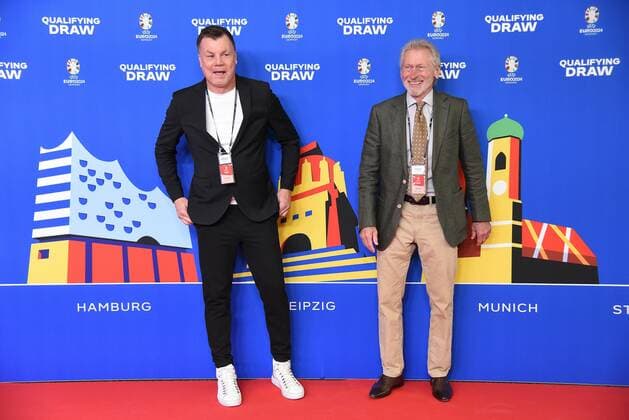 09 10 2022 Frankfurt am Main, EURO2024 Qualifying Draw EM 2024 Draw of the qualification groups, Festhalle Frankfurt Ex professional footballers Thomas Helmer and Paul Breitner