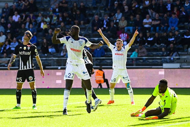 Attitude - Joie de Sissoko Ibrahima ( 27 - Strasbourg ) - Kevin Gameiro ( 9 - Strasbourg ) - FOOTBALL : Angers vs Strasbourg - Ligue 1 - 09 10 2022 FedericoPestellini Panoramic 