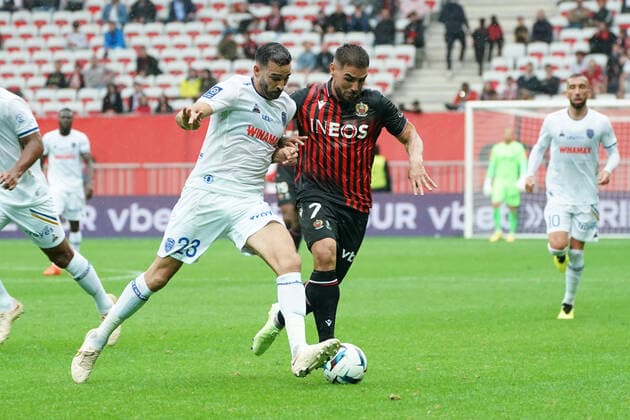 Andy Delort (OGC Nice) - Adil Rami (Troyes) FOOTBALL : OGC Nice vs Troyes - Ligue 1 Uber Eats - Nice - 09 10 2022 NorbertScanella Panoramic 