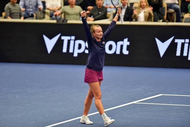 2022.10.09 Ostrava Tenis ziemny, turniej kobiet, turniej WTA, Tennis Damen Ostrawa, AGEL Open 2022, Final Iga Swiatek - Barbora Krejcikova N z Barbora Krejcikova radosc po meczu Foto Krzysztof Porebski PressFocus 2022.10.09 Ostrava Tennis, women, WTA tournament Ostrava AGEL Open 2022, Final game Iga Swiatek - Barbora Krejcikova Barbora Krejcikova radosc po meczu Credit: Krzysztof Porebski PressFocus NEWSPIX.PL --- Newspix.pl POLAND OUT!  20221009PF_KP092
