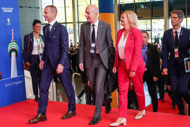 UEFA President Aleksander Ceferin l , DFB President Bernd Neuendorf M and Interior Minister Nancy Faeser r at the draw for the qualifying groups for the 2024 European Championship in Frankfurts Festhalle 09 10 2022 EURO2024 Qualifying Draw EM 2024 Draw for the qualifying groups, Festhalle Frankfurt
