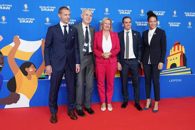 EM Ambassador Philipp Lahm and Celia Sasic welcome UEFA President Aleksander Ceferin l , DFB President Bernd Neuendorf 2vl and Minister of the Interior Nancy Faeser M at the draw of the qualifying groups for the 2024 European Championship in Frankfurt Festhalle 09 10 2022 EURO2024 Qualifying Draw EM 2024 Draw of the qualifying groups, Festhalle Frankfurt