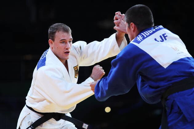 Sport Themen der Woche KW41 JUDO - IJF World Championships 2022 TASHKENT,UZBEKISTAN,11.OCT.22 - JUDO - IJF World Championships, men - 100kg. Image shows Daniel Herbst (GER) and Marko Kumric (CRO).  GEPAxpictures xMathiasxMandl