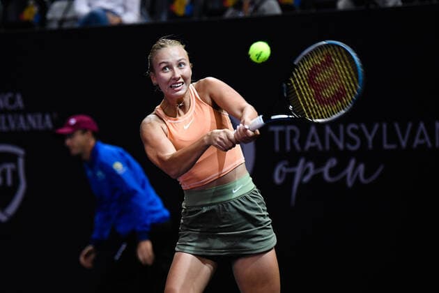 Transylvania Open: WTA, Tennis Damen 250 Tennis Damen Tournament in Cluj-Napoca, BT Arena, 8-16 October 2022 Anastasia POTAPOVA in action during her match against Ann Li , during WTA 250 Transylvania Open, held in BT Arena, Cluj Napoca 8-16 October 2022 Medias Sibiu Copyright: xANCAxTEPEIx