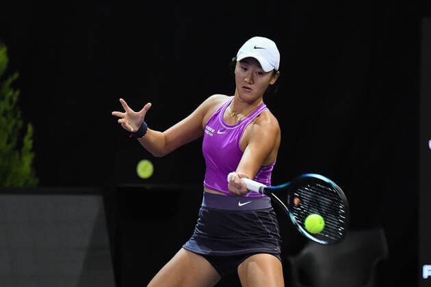 Transylvania Open: WTA, Tennis Damen 250 Tournament In Cluj-Napoc Xiyu WANG in action during her match against Jaquelin CRISTIAN , during WTA 250 Transylvania Open, held in BT Arena, Cluj Napoca 8-16 October 2022 Cluj-Napoca Romania  Copyright: xFlaviuxBuboix originalFilename:buboi-notitle221011_npySG.jpg