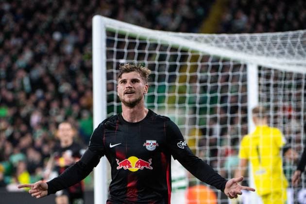 Sport Themen der Woche KW41 Sport Bilder des Tages Timo Werner (RB Leipzig 11) jubelt ueber das Tor zum 0:1, dahinter Joe Hart (Celtic Glasgow 1), GBR, Celtic Glasgow vs. RB Leipzig, UEFA Champions League, 4. Spieltag Gruppe F, Spielzeit 2022 2023, 11.10.2022 DFB DFL regulations prohibit any use of photographs as image sequences and or quasi-video GBR, Celtic Glasgow vs. RB Leipzig, UEFA Champions League, 4. Spieltag Gruppe F, Spielzeit 2022 2023, 11.10.2022 Glasgow *** Timo Werner RB Leipzig 11 cheers for goal to 0 1, behind Joe Hart Celtic Glasgow 1 , GBR, Celtic Glasgow vs RB Leipzig, UEFA Champions League, Matchday 4 Group F, Season 2022 2023, 11 10 2022 DFB DFL regulations prohibit any use of photographs as image sequences and or quasi video GBR, Celtic Glasgow vs RB Leipzig, UEFA Champions League, Matchday 4 Group F, Season 2022 2023, 11 10 2022 Glasgow Copyright: xEibner Memmlerx EP_MMR