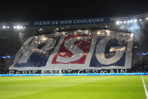 PARIS, FRANCE - OCTOBER 11: Ultras Fans are deploying a huge PSG flag prior to the Champions League match between Paris Saint-Germain (PSG) and SL Benfica on October 11, 2022, at Parc des Princes Stadium in Paris, France. (Photo by Glenn Gervot Icon Sportswire)(Photo by Glenn Gervot Icon Sportswire) SOCCER: OCT 11 Champions League - SL Benfica at PSG Icon202210110737