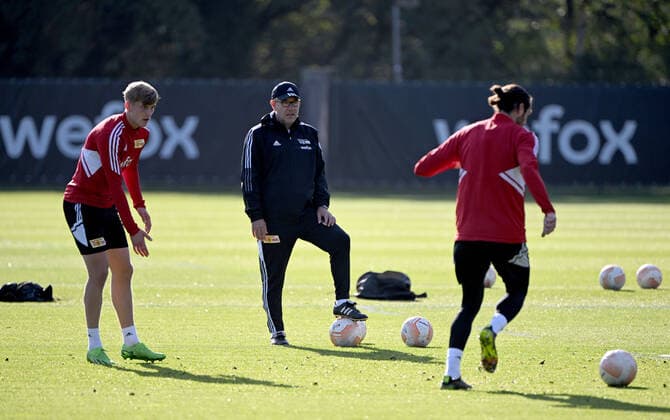 Football, men, season 2022 2023, Europa League, 1 FC Union Berlin, final training before the Europa League match 1 FC Union Berlin Malmö FF, in the picture f l Aljoscha Kemlein 1 FC Union Berlin , coach Urs Fischer 1 FC Union , Christopher Trimmel 1 FC Union , 12 10 2022, Copyright: xMatthiasxKochx
