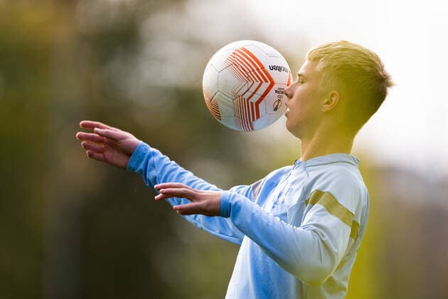221012 Daniel Tristan Gudjohnsen during a training session with Malmö FF on October 12, 2022 in Malmö Photo Petter Arvidson BILDBYRAN code PA PA0413 football football soccer fotball uefa europa league training practice training malmö ff bbeng,  Copyright: PETTERxARVIDSON BB221012PA003