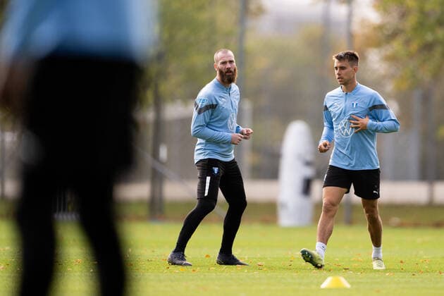 221012 Jo Inge Berget and Jonas Knudsen during a training session with Malmö FF on October 12, 2022 in Malmö Photo Petter Arvidson BILDBYRAN code PA PA0413 football football soccer fotball uefa europa league training practice training malmö ff bbeng,  Copyright: PETTERxARVIDSON BB221012PA030
