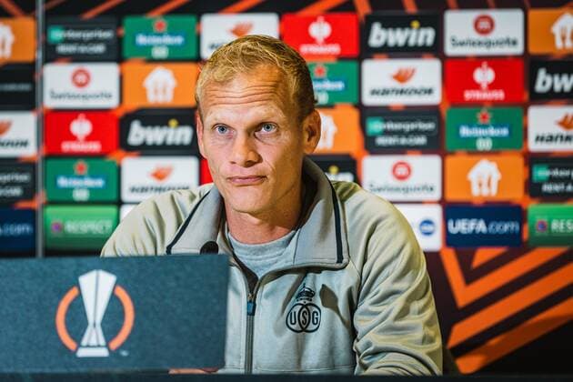 LEUVEN, BELGIUM - OCTOBER 12 : Geraerts Karel head coach of Union St-Gilloise during press conference, PK, Pressekonferenz prior as the Uefa Europa league match between SC Braga and Union St-Gilloise pictured on October 12, 2022 in Leuven, Belgium, 12 10 2022 ( PN Press Conference Union St-Gilloise v SC Braga : Uefa Europa league media PhotoNews Panoramic 