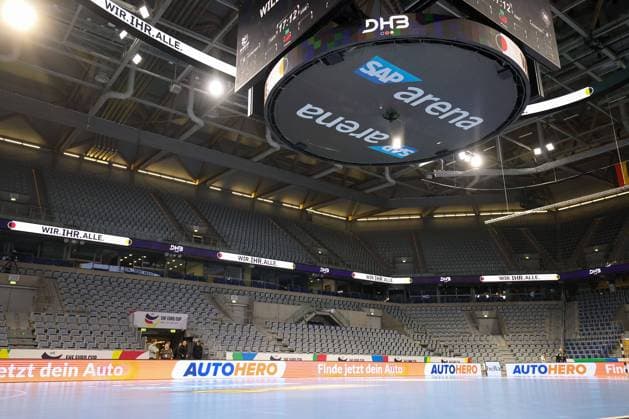 Mannheim 13 10 2022 EHF Handball Men s Group Phase EUROCup Germany Sweden v l , symbol photo, symbol image interior SAP Arena Mannheim Copyright: JoaquimxFerreira