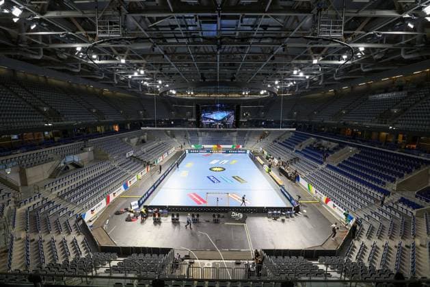 Mannheim 13 10 2022 EHF Handball Men s Group Phase EUROCup Germany Sweden v l , symbol photo, symbol image interior SAP Arena Mannheim Copyright: JoaquimxFerreira