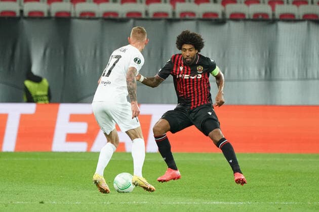 Dante (OGC Nice) - Ondrej Mihalik (Slovacko) FOOTBALL : OGC Nice vs Slovacko - europa conference league - Phase de groupe - Nice - 13 10 2022 NorbertScanella Panoramic 