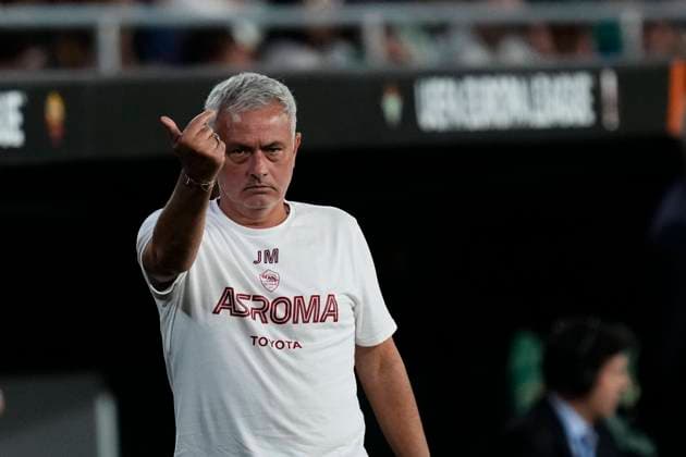 Real Betis v AS Roma: Group C - UEFA Europa League Jose Mourinho head coach of Roma during the UEFA Europa League group C match between Real Betis and AS Roma at Estadio Benito Villamarin on October 13, 2022 in Seville, Spain. Seville Spain  Copyright: xJosexBretonx originalFilename:breton-realbeti221013_npaqZ.jpg