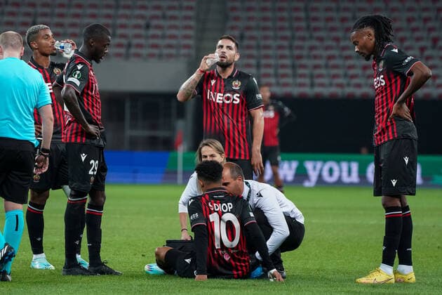 Blessure - Sofiane Diop (OGC Nice) FOOTBALL : OGC Nice vs Slovacko - europa conference league - Phase de groupe - Nice - 13 10 2022 NorbertScanella Panoramic 