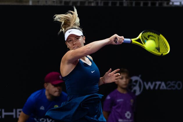 Transylvania Open: WTA, Tennis Damen 250 Tennis Damen Tournament in Cluj-Napoca, BT Arena, 8-16 October 2022 Dalma Glafi in action during her match against Nuria Parrizas Diaz, during WTA 250 Transylvania Open, held in BT Arena, Cluj Napoca 8-16 October 2022 Medias Sibiu Copyright: xANCAxTEPEIx