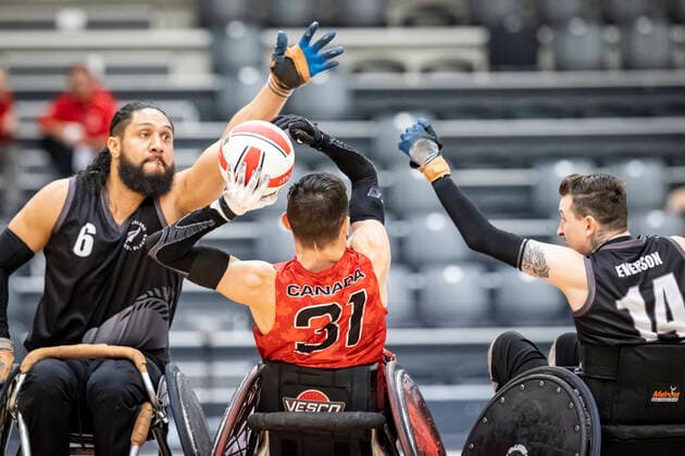 Canada vs New Zealand, 2022 Wheelchair Rugby World Championship, Vejle 15 10 22 Hayden Barton Cootes no 06, Team New Zealand , Matt Debly no 31, Team Canada , Cody Everson no 14, Team New Zealand Copyright: xBEAUTIFULxSPORTS MarioxM.xKobergx