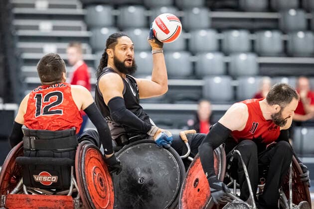 Canada vs New Zealand, 2022 Wheelchair Rugby World Championship, Vejle 15 10 22 Patrice Dagenais no 12, Team Canada , Hayden Barton Cootes no 06, Team New Zealand , Fabien Lavoie no 11, Team Canada Copyright: xBEAUTIFULxSPORTS MarioxM.xKobergx