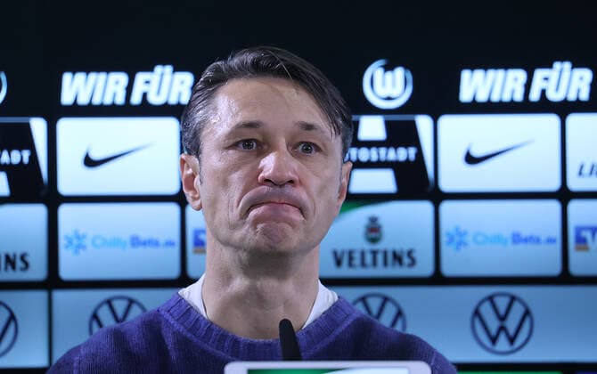 Sport Themen der Woche KW41 Cheftrainer Niko Kovac (VfL Wolfsburg) Fussball, Herren, Saison 2022 2023, 1.Liga, VfL Wolfsburg gegen Borussia Moenchengladbach, 2-2 DFL REGULATIONS PROHIBIT ANY USE OF PHOTOGRAPHS AS IMAGE SEQUENCES AND OR QUASI-VIDEO. *** Head Coach Niko Kovac VfL Wolfsburg Football, Men, Season 2022 2023, 1 Liga, VfL Wolfsburg vs Borussia Moenchengladbach, 2 2 DFL REGULATES PROHIBIT ANY USE OF PHOTOGRAPHS AS IMAGE SEQUENCES AND OR QUASI VIDEO