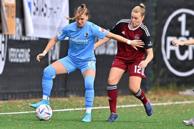 16 10 2022 Football Season 2022 2023 2 Women Football 2 Bundesliga 5 Matchday 1 FC Nürnberg FCN Club SC Freiburg II Melina Laura Reuter 22, SC Freiburg II Amelie Thöle Thoele 12, 1 FC Nürnberg FCN