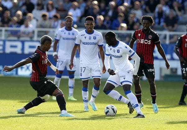 RECORD DATE NOT STATED (Auxerre) Rayan Raveloson - MByae Niang (Nice) Mario Lemina Football : Auxerre vs Nice - Ligue 1 - 16 10 2022 StephanieGrossetete Panoramic 