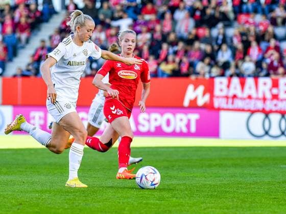 Lea Schüller 11 FC Bayern Munich in action at the Flyeralarm womens Bundesliga match FC Bayern Munich 1 FC Köln n on 16 10 2022 Munich Bavaria Campus Bavaria Germany