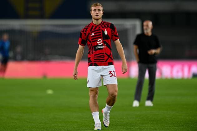 MilanÃ¢& x80;& x99;s Tommaso Pobega portrait during Hellas Verona FC vs AC Milan, italian soccer Serie A match in Verona, Italy, October 16 2022  Copyright: xAlessioxMarinix xipa-agency.netx xLivexMediax 0