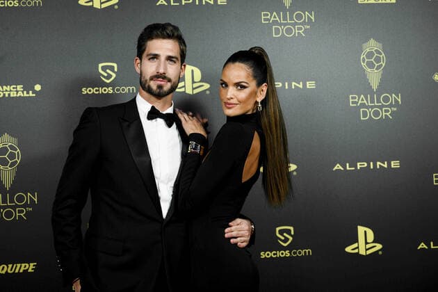 Kevin Trapp et sa femme Izabel Goulart FOOTBALL : Ceremonie du Ballon d Or 2022 - tapis rouge - Paris - 17 10 2022 JBAutissier Panoramic 
