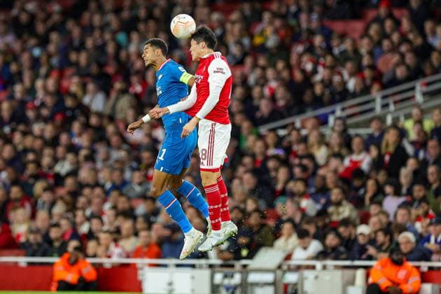 Arsenal v PSV Eindhoven Europa League 20 10 2022. Group A Cody Gakpo (11) of PSV Eindhoven and Takehiro Tomiyasu (18) of Arsenal clash in the air during the Europa League match between Arsenal and PSV Eindhoven at the Emirates Stadium, London, England on 20 October 2022. Editorial use only , Copyright: xNigelxKeenex PSI-16182-0032